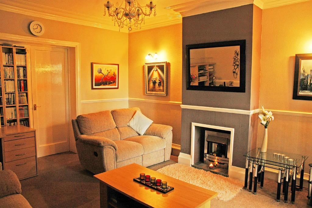 Pitreavie Guest House Dunfermline Exteriér fotografie