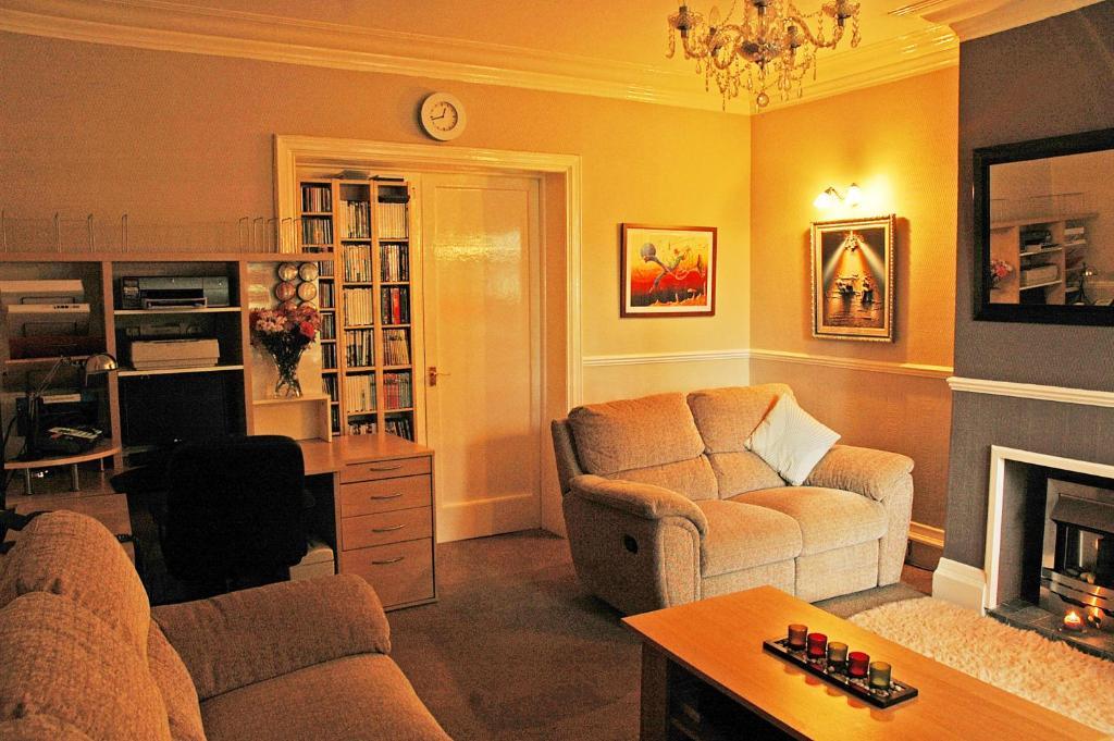 Pitreavie Guest House Dunfermline Exteriér fotografie